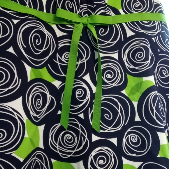 Girls Navy and White Dress with Green Accent - Picture 3 of 3